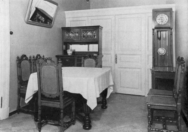 Столовая в квартире В. И. Ленина в Кремле