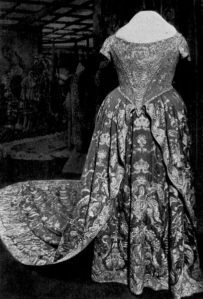 Платье императрицы Екатерины Первой
