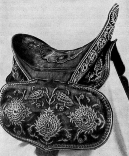Седло, обтянутое албатосом, турецкой работы. Середина 17 века