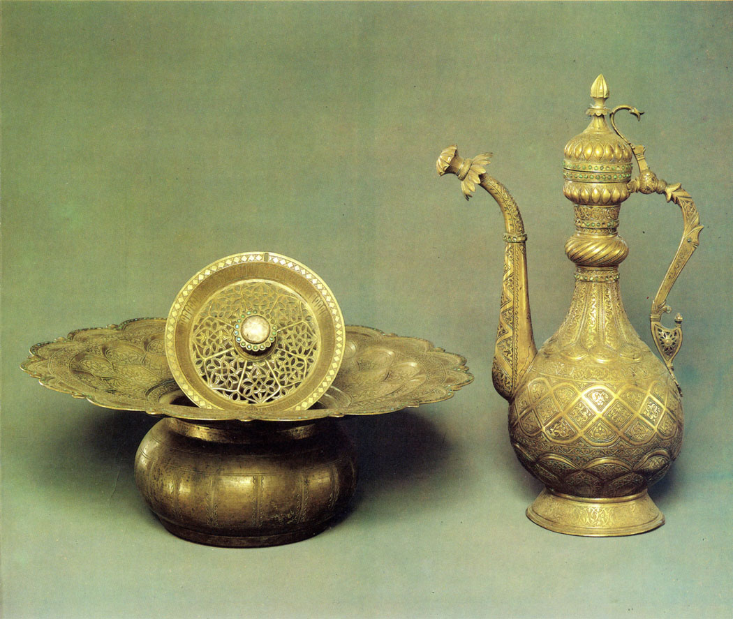 Washing-set: dastshui wash-basin and aftoba ewer