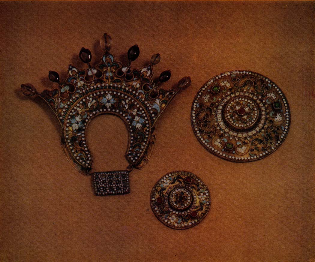 Diadem with tsata pendant and plaques 17th century. Moscow