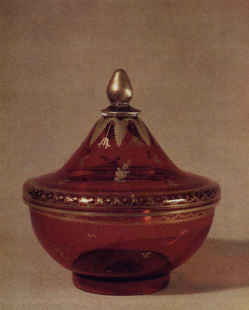 Compote-basin with a lid Second half of the 18th Century Imperial Glass Works, St. Petersburg