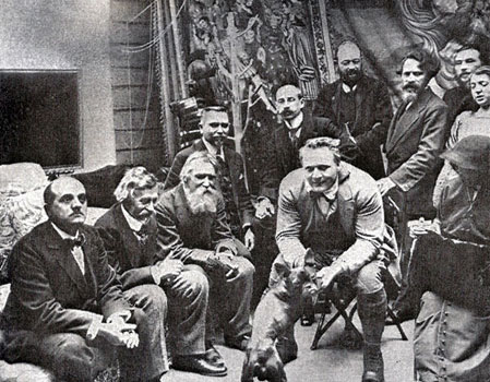 Гости в 'Пенатах'. В центре - Ф. И. Шаляпин. Фотография 1914 г.