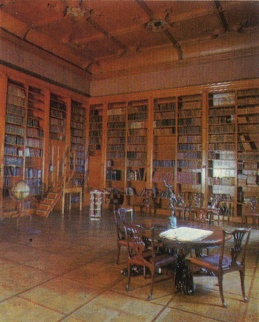 Интерьер библиотеки
