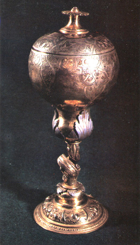 Кубок. XVI в. (Goblet. 16th century) Фото В. Тужикова